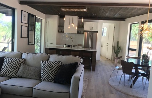 Zion National Park South Entrance House | New 2018 Next to Virgin River and town shuttle stop 2 miles ZNP main entrance