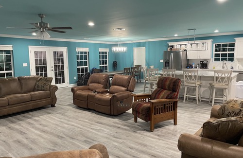 Venice House | New 3 bedroom 3 full bath house with a boat slip