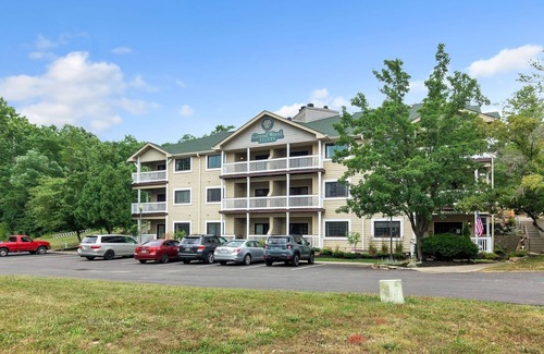 Nashville Condo | NEW! 3rd Floor Back Side Penthouse Suite - 306 by Grand Wood Suites