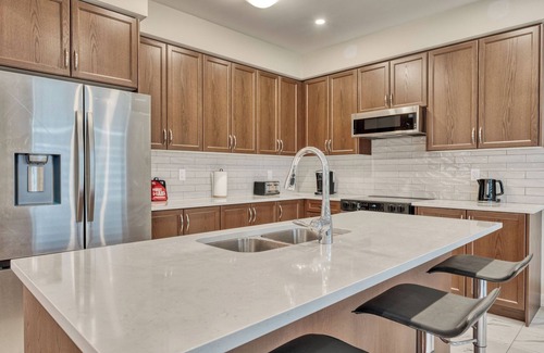 Caledonia House | New 4 Beds & 3 Baths with Parking at Haldimand Ontario