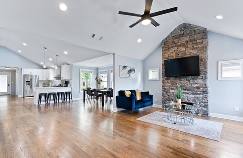 Chosewood Park House | New! 4BR Game Room Luxe Home - Sleeps 10