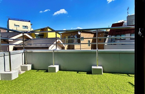 Sendagi Apartment | New! 53 m² sunny house in the charming Yanesen area with a balcony