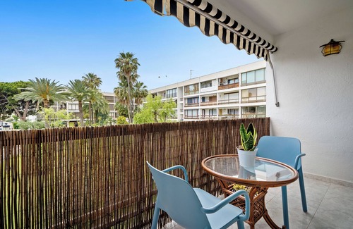 Vilafortuny Apartment | New Apartment "La Terrassa" with Sea Views, Large Terrace and Wi-Fi