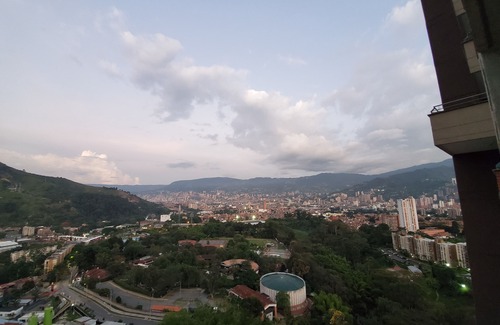 Itagui Apartment | New apartment over looking the city