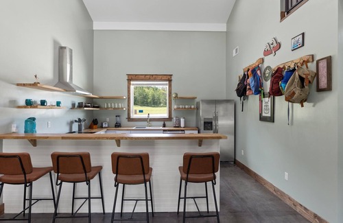 Stanton House | New Barndo/ATV Trailer Park/Outdoor Shower/HotTub