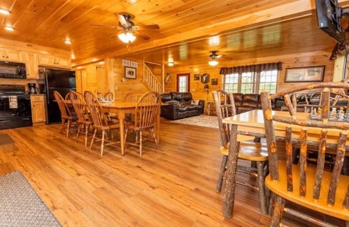 Oaks Corners Cabin | NEW! BC Retreat with Fireplace,Game Room,Hot Tub!
