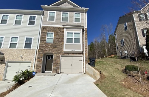 Cliftondale House | ⭐NEW⭐ Beautiful 1 BDRM 1 BATH Airport Hideaway