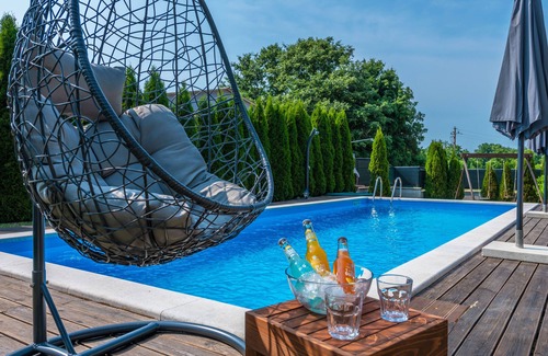 Zabrezani Villa | New beautiful Villa! Large private pool in a secluded garden, 6 bedrooms