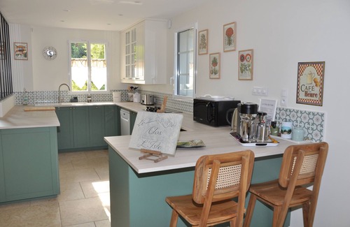 L'Isle-Adam House | New - Bed and Breakfast and rooftop - center of L'isle Adam - Le clos de l'Isle