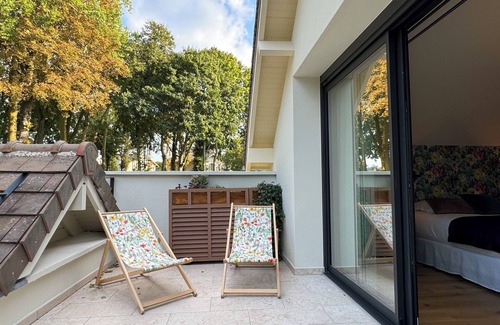L'Isle-Adam House | New - Bed and Breakfast and rooftop - center of L'isle Adam - Le clos de l'Isle