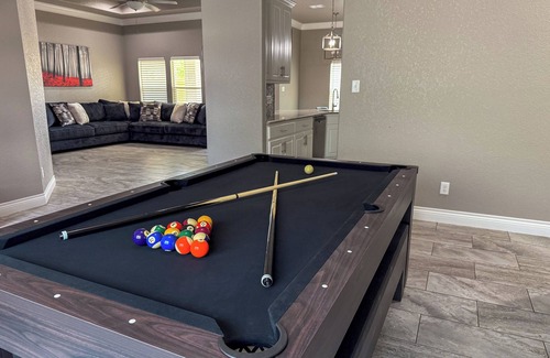 Amistad National Recreational Area House | NEW BUILD: Pool-Table, Ping-Ping, Arcade Machines, Office. A TOUCH OF COLOR.