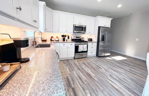 South Euclid House | *New Build* Private Home 3br/2ba - Pet Friendly