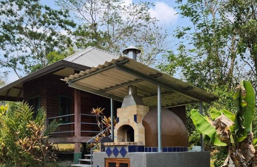 San Ignacio Cabin | New cabin with all the amenities at the River Bend Lodge Cayo near San Ignacio