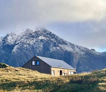 Straumsjoen House | New Cabin With Ocean Views In Vesterålen
