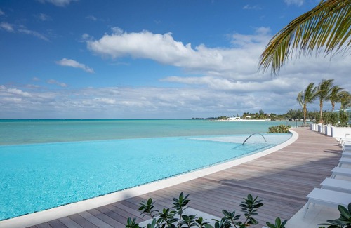 Nassau Resort | New Cable Beach Resort! Golf Course Views w/Private Balconies -Spacious Retreat