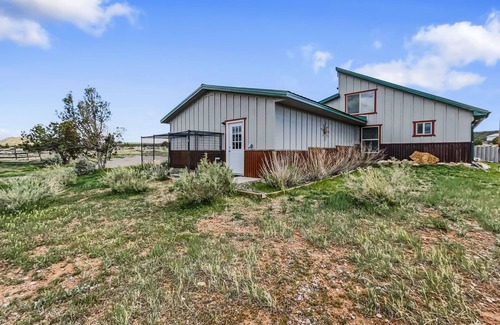 Montrose Cabin | NEW! Cedar Mountain Bunkhouse