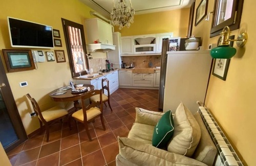 Teolo Apartment | New central and quiet lodge, exclusive terrace with view and park