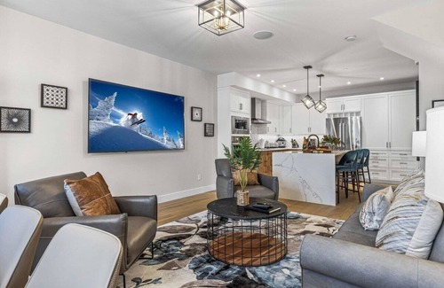 Teepee Town House | NEW！ Chateauby SSR Top View HOT TUB 5BR