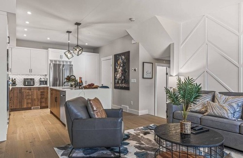 Teepee Town House | NEW！ Chateauby SSR Top View HOT TUB 5BR