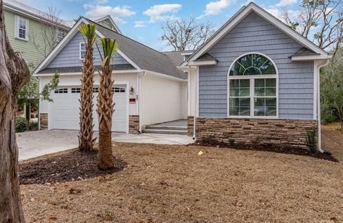 Downtown Myrtle Beach House | New Coastal Home Walk to The Ocean & Attractions