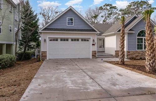 Downtown Myrtle Beach House | New Coastal Home Walk to The Ocean & Attractions