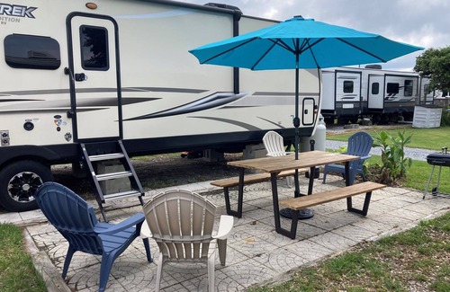North Topsail Beach House | NEW - Coastal Comfort Awaits at RV by the Sea