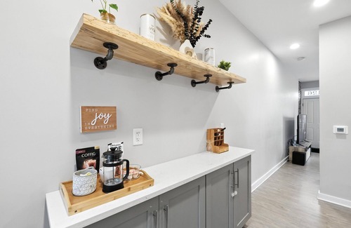 Manchester House | NEW! Cozy Historic Row Home- Near Stadiums!
