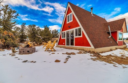 Jefferson Cabin | NEW Cozy Owl A-Frame: Cabin with Epic Mountain Views Featured on HGTV