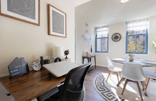 Aurora Highlands Apartment | NEW! CozyGram DLuxe-WiFi-DCA-Amazon HQ