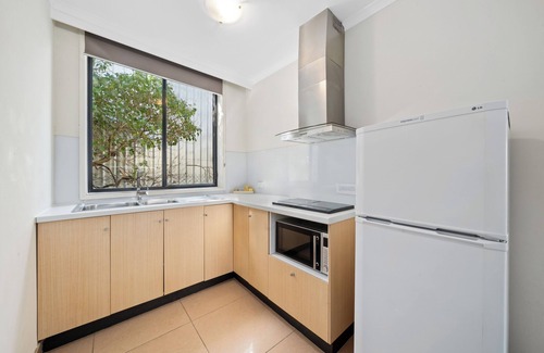 Seymour Hotel | New Crossing Place Motel & Apartments