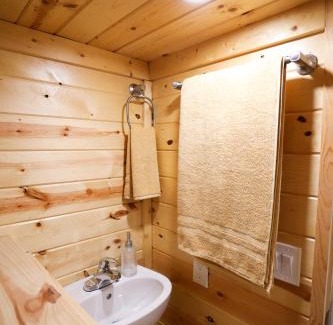 Navarre Resort | New Custom Tiny Home Retreat with Bunnies, Chickens and Goat