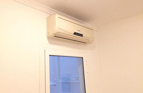 Les Tres Torres Apartment | NEW! Cute apartment near metro