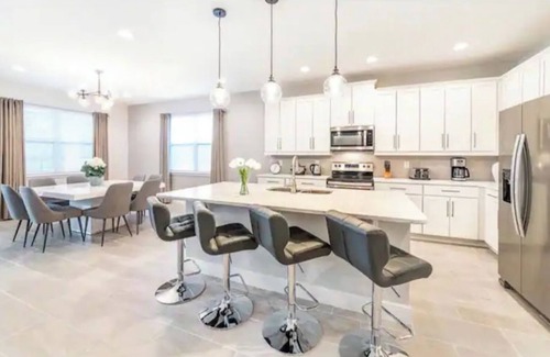 West Kissimmee Resort | New Designer Themed 8BR vacation home.
