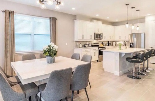 West Kissimmee Resort | New Designer Themed 8BR vacation home.