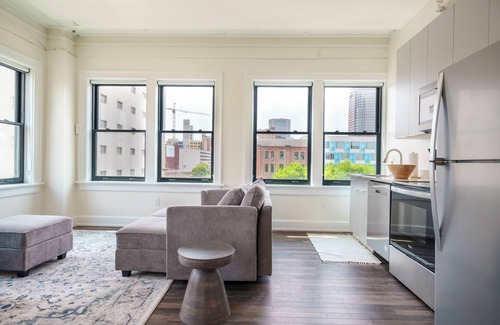Uptown District Hotel | New! Downtown Condo at The Standard