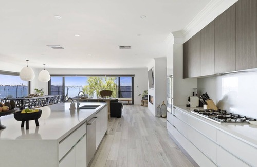 Yarrawonga House | NEW: Elements on the Waters Edge, Woodlands