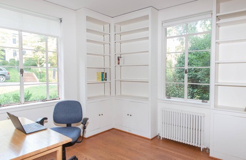 Charlottesville House | NEW - Entire Home/Gorgeous Sunroom off Rugby Road - Walk to UVA and JPJ Arena!