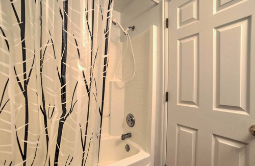 Ammon Apartment | NEW! Family-Friendly Idaho Springs Apt Near Dtwn!