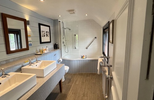 Wye Hotel | New Flying Horse