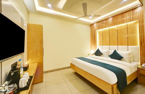 Old Delhi Hotel | New Frontier - 2 Mins from OLD Delhi Railway Station & Chandni Chowk
