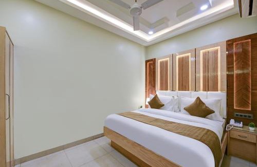 Old Delhi Hotel | New Frontier - 2 Mins from OLD Delhi Railway Station & Chandni Chowk