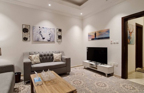 Hera Street Apartment | New Furnished Apts in a Prime Location