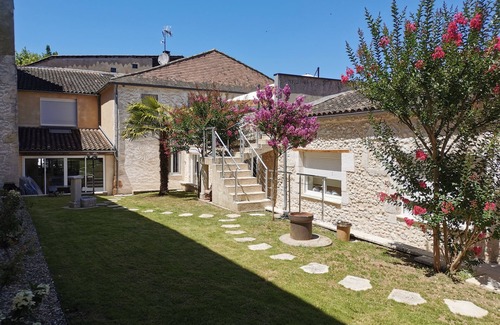 Eymet House | NEW GITE FOR 6 TO 12 PEOPLE IN THE HEART OF THE BASTIDE D'EYMET