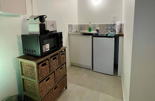 Sainte-Alauzie Apartment | New Gîte with swimming pool in the south of the Lot, in a 5-hectare park