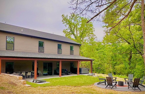 The Galena Territory House | New: Golf Sim & Theater Room + Noon Check-in