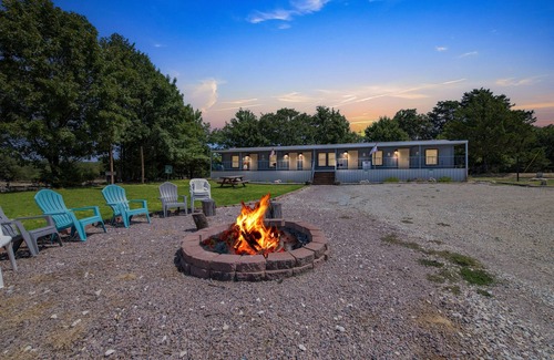 Kingston Apartment | NEW! Gone Fishin'(Suite 4) by The Lodges at Fossil Creek
