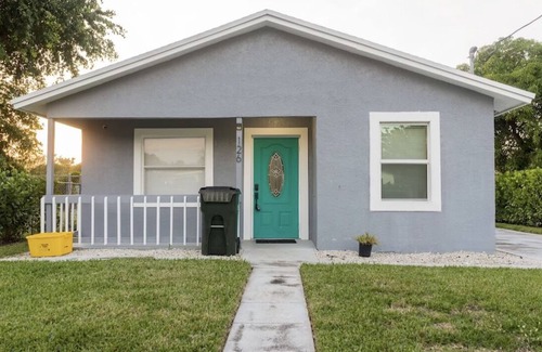 Delray Beach House | NEW! Heated salt water pool.Walking distance to Atlantic Ave