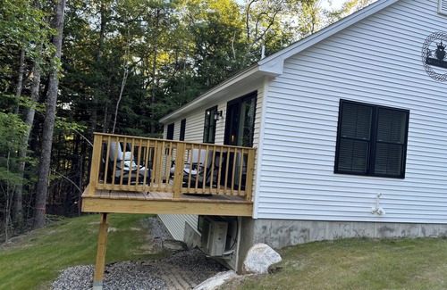 West Bridgton House | New home in the lakes region. 1/mile to Pleasant Moutain