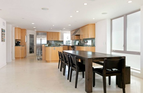 Hollywood Beach House | New home! The Pearl of Hollywood Beach across from the sand, close to harbor!