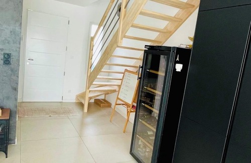 Eysines House | New house with 3 bedrooms, including a master suite, air conditioning, near tramway.